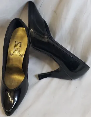 3.25" Paniz -- Women's Dress Shoe -- Black Patent