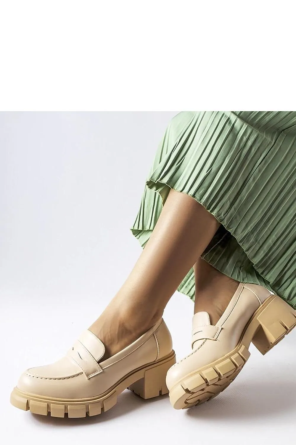 Beige classic block heel moccasins
