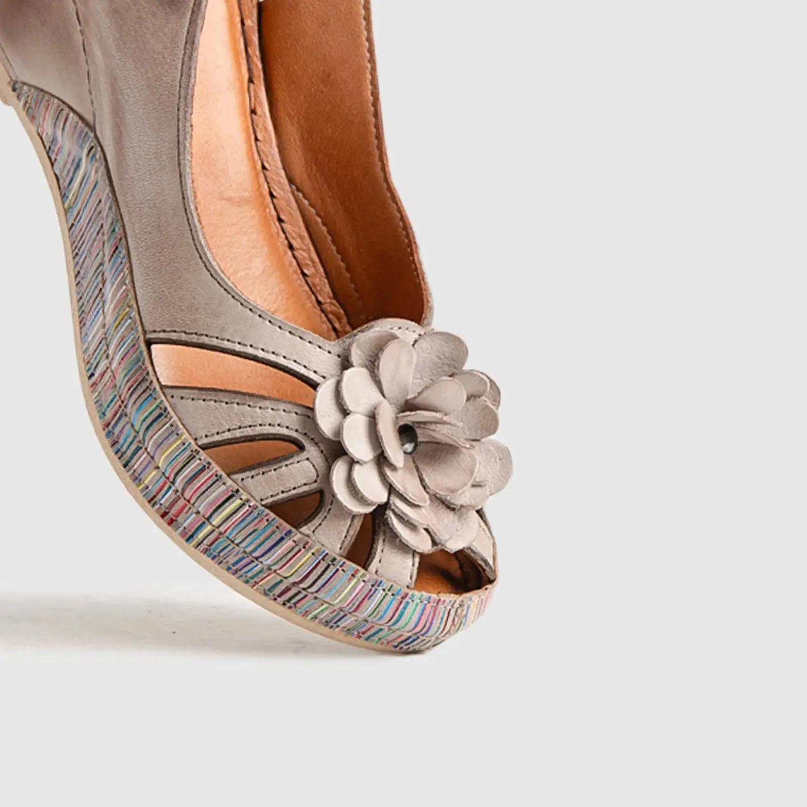 Comfort Wedge Sandal Beige 528-569