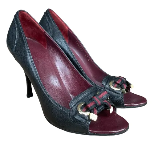 GUCCI Black Leather Bow Detail Open Toe Pumps, Size 37C